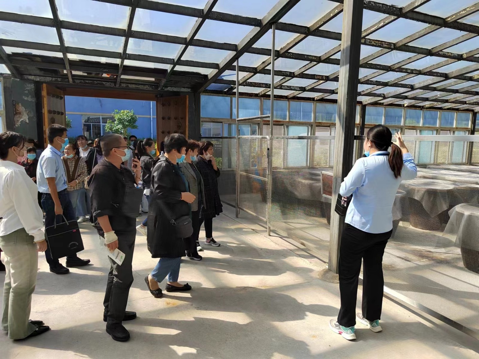 1261141776.jpg 1261141776.jpg